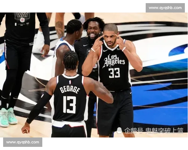 活塞对决快船强强碰撞西部豪门东部新势力巅峰较量之夜篮球赛场